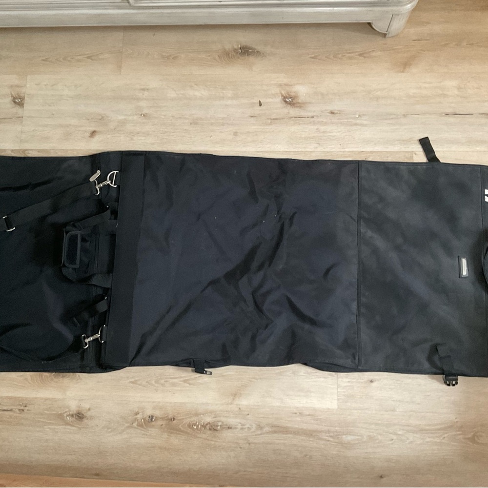 Black Garment Bag - Picture 4 of 6
